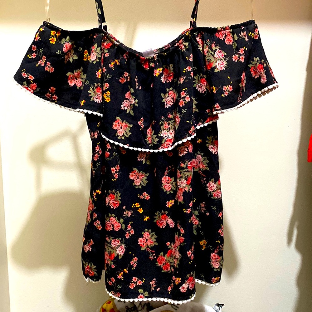 Floral print blouse
